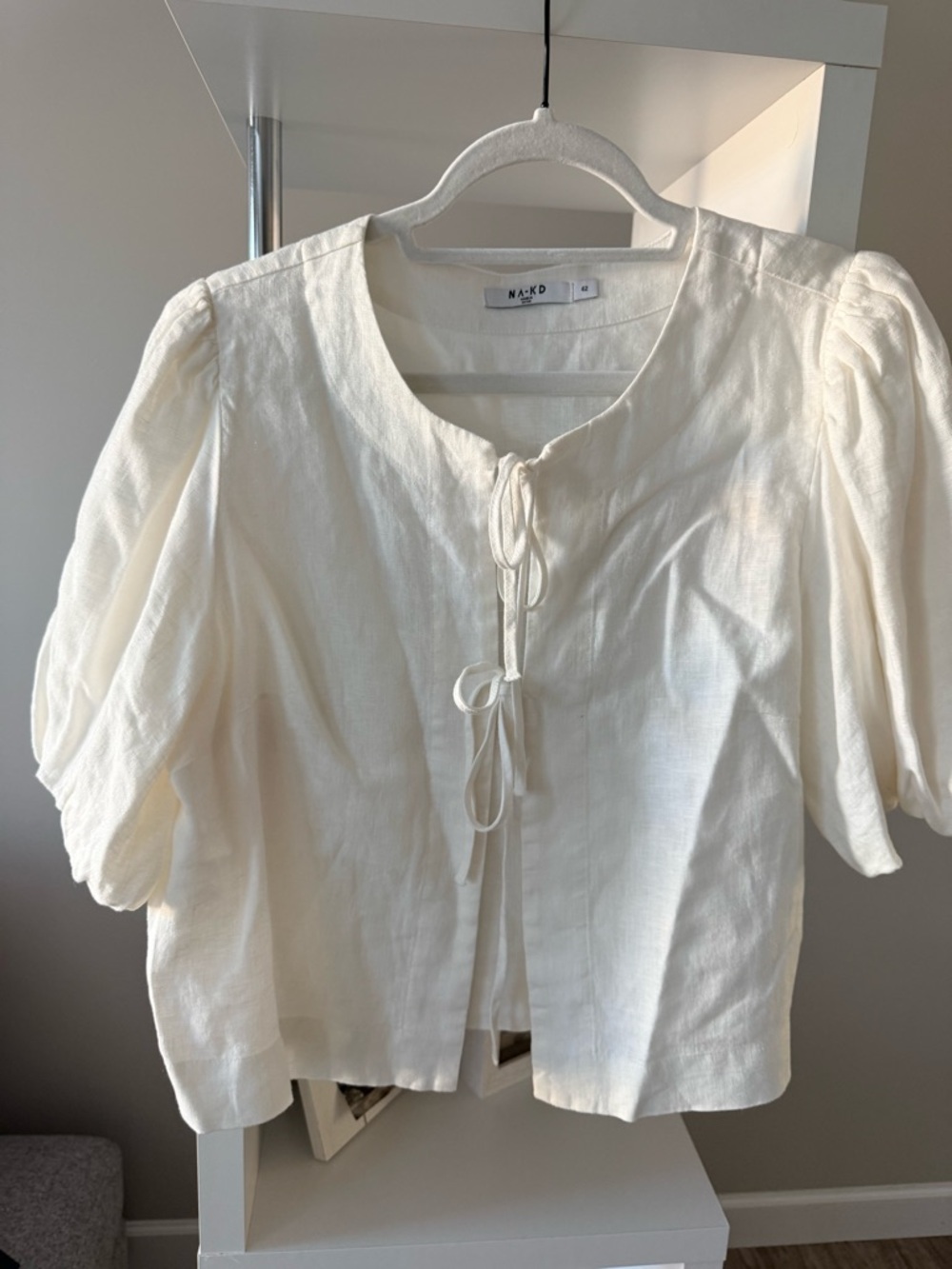 NA-KD Cream Tie-Front Puff Linen Sleeve Blouse